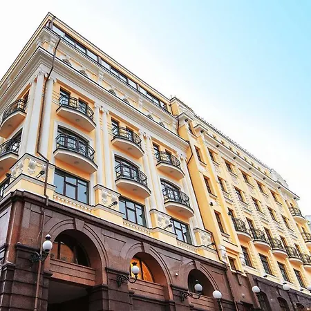 Отель Riviera House 5*