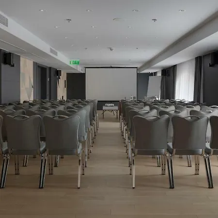 Riviera House 5*